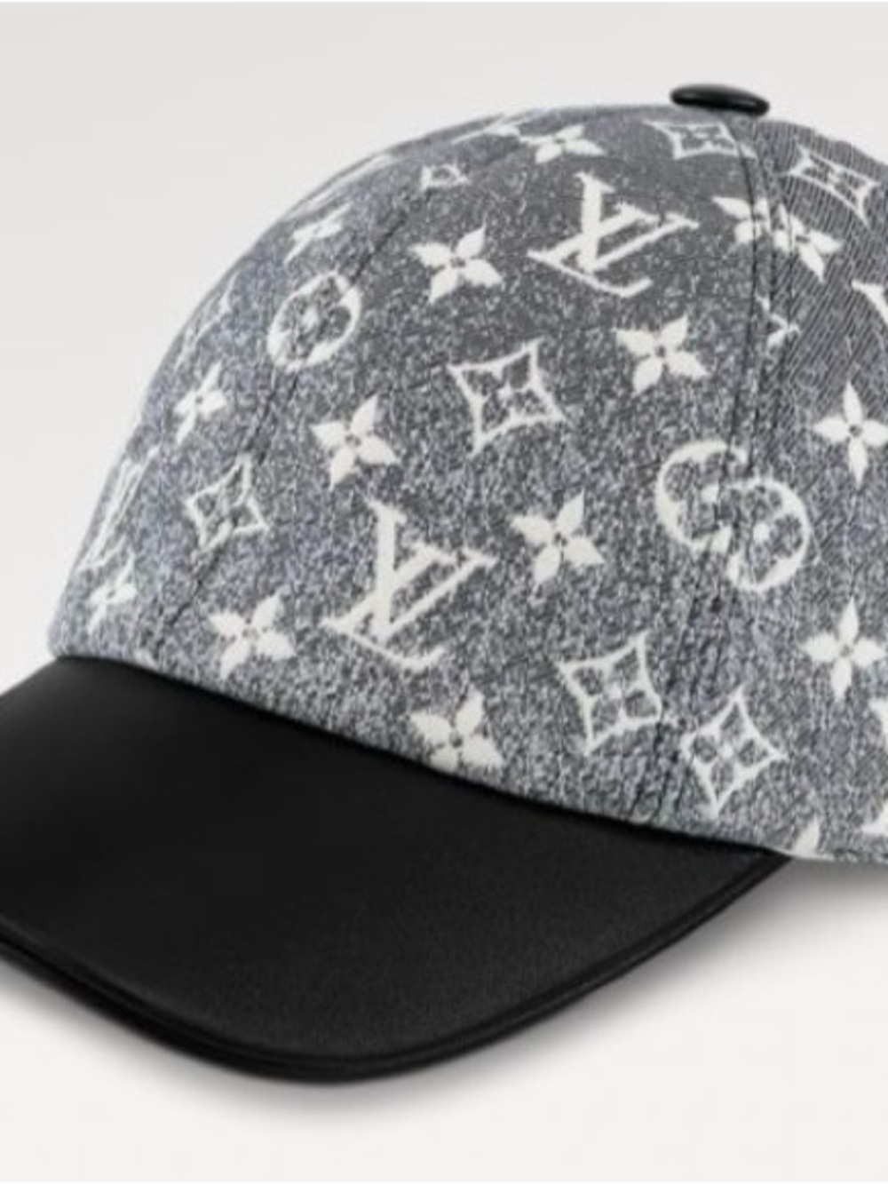Louis Vuitton Grey and Black Monogram Cap